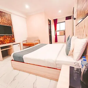 The Almora International -with Free Airport Transffer Hotel New Delhi